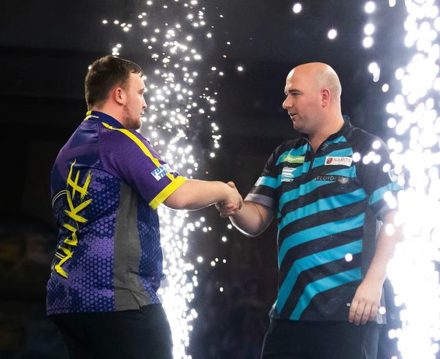 darts players shaking hands