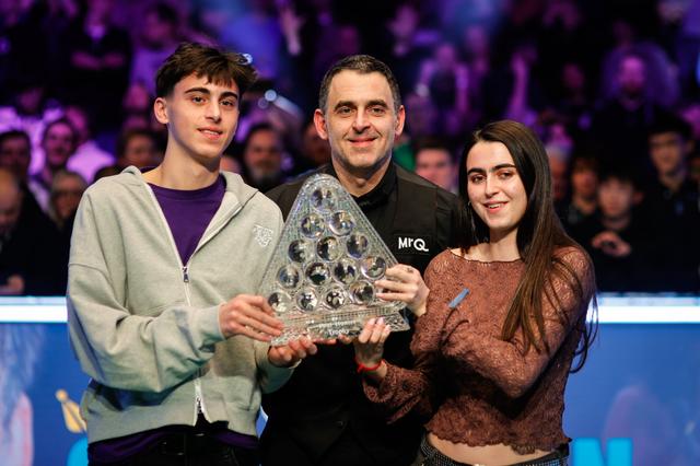 Snooker player celebrating a win 