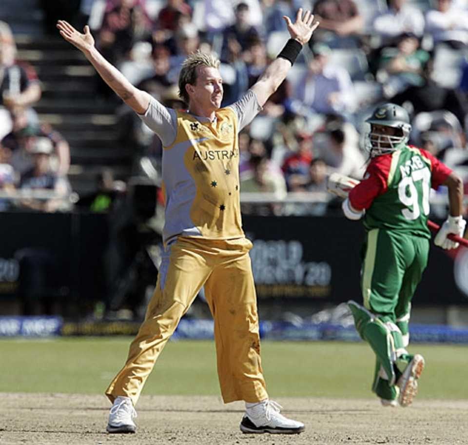 Brett Lee becomes the first pacer to take a T20WC hattrick, doing so for Australia vs Bangladesh