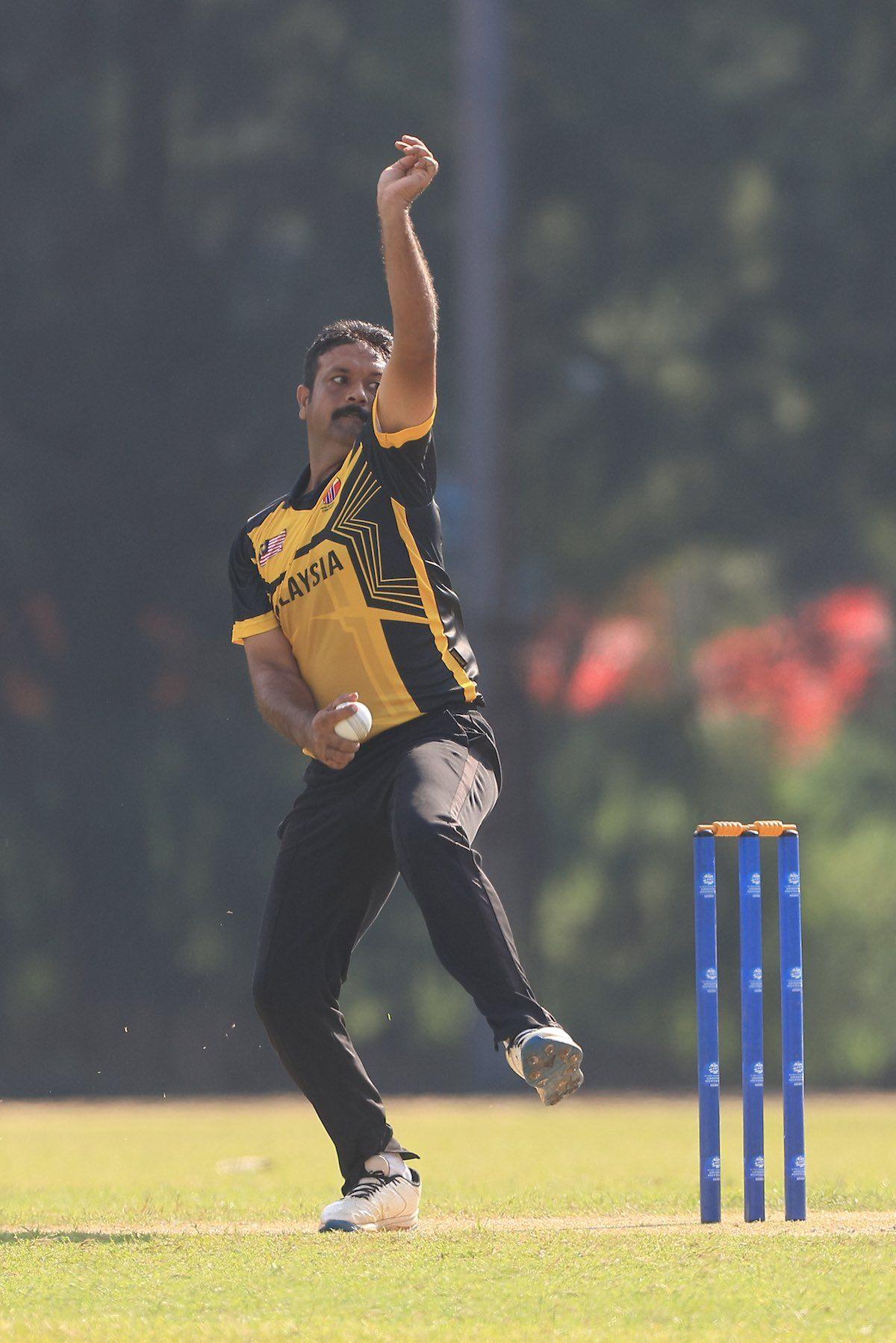 Khizar Hayat Malaysia Bowler.jpeg